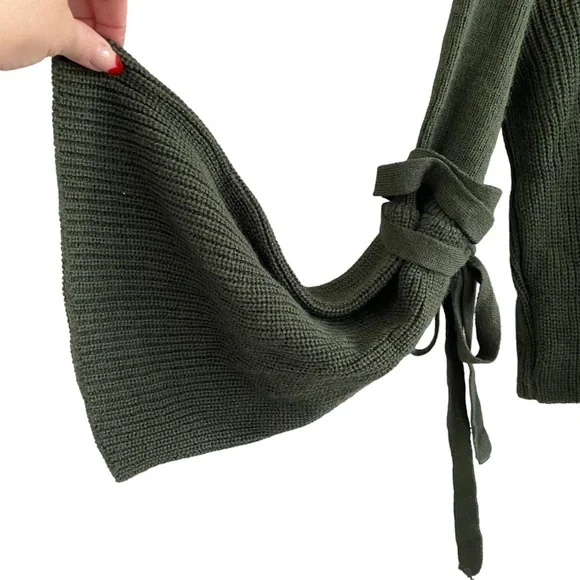SILENCE + Noise Urban outfitters Olive green bell sleeve cropped crew sweater - Picture 5 of 12